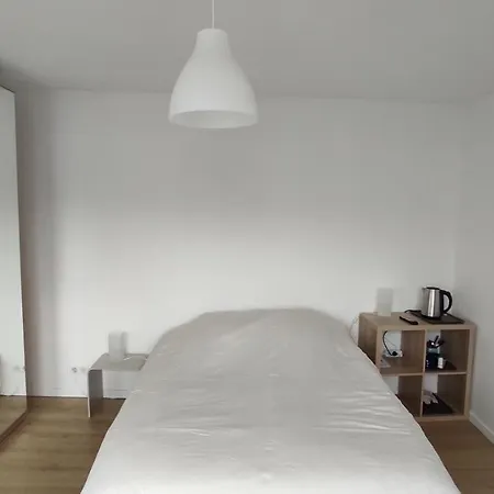 Hotellille * Lambersart