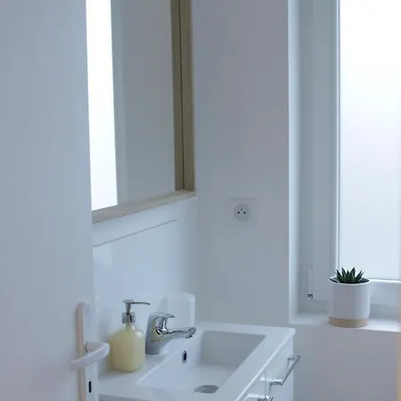 Hotellille * Lambersart